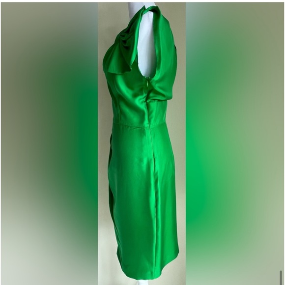 Diane von Furstenberg: Agata Sleeveless Ruffle Dress - Picture 8 of 11